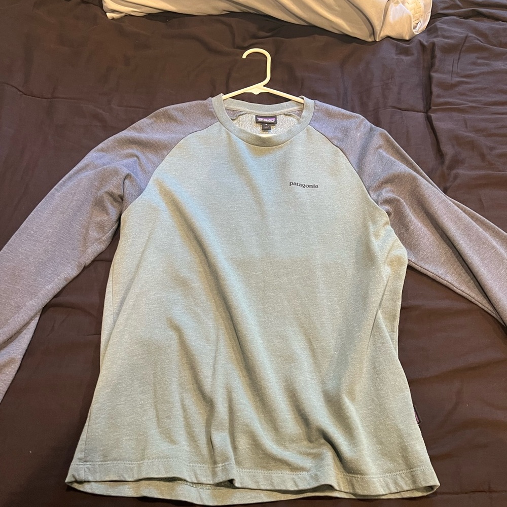 Patagonia longsleeve